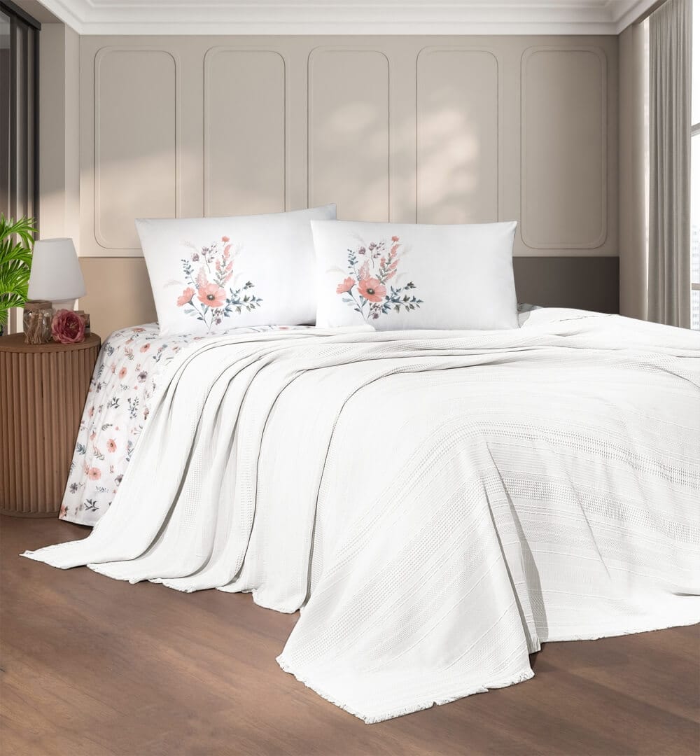 Постільна білизна з пледом First Choice Ranforce Sole Pique 220 х 240 White купити Постільна білизна з пледом First Choice Ranforce Sole Pique 220 х 240 White - Зображення 1