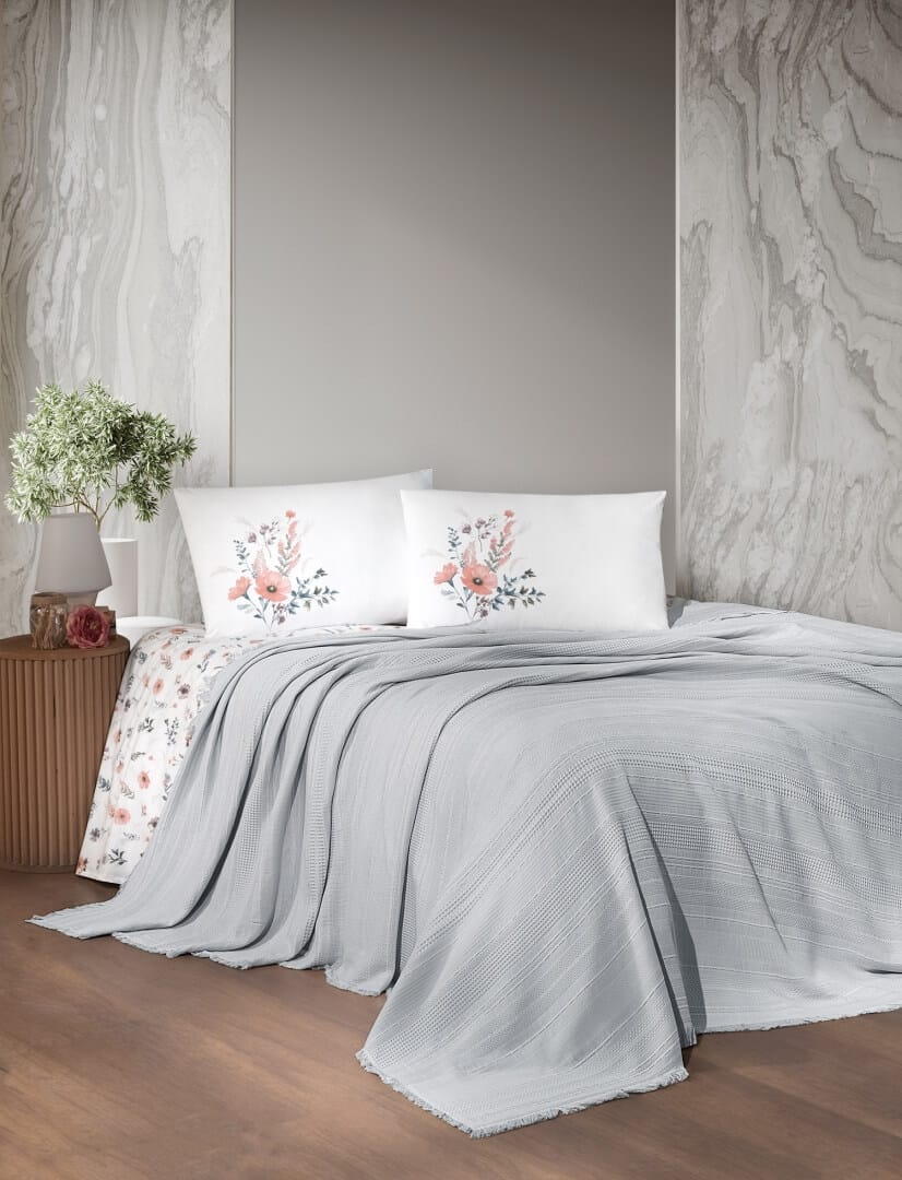 Постільна білизна з пледом First Choice Ranforce Sole Pique 220 х 240 Grey купити Постільна білизна з пледом First Choice Ranforce Sole Pique 220 х 240 Grey - Зображення 1