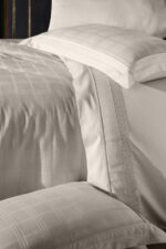 Постільна білизна First Choice Deluxe Satin 160 х 220 см Royce Beige — изображение 2