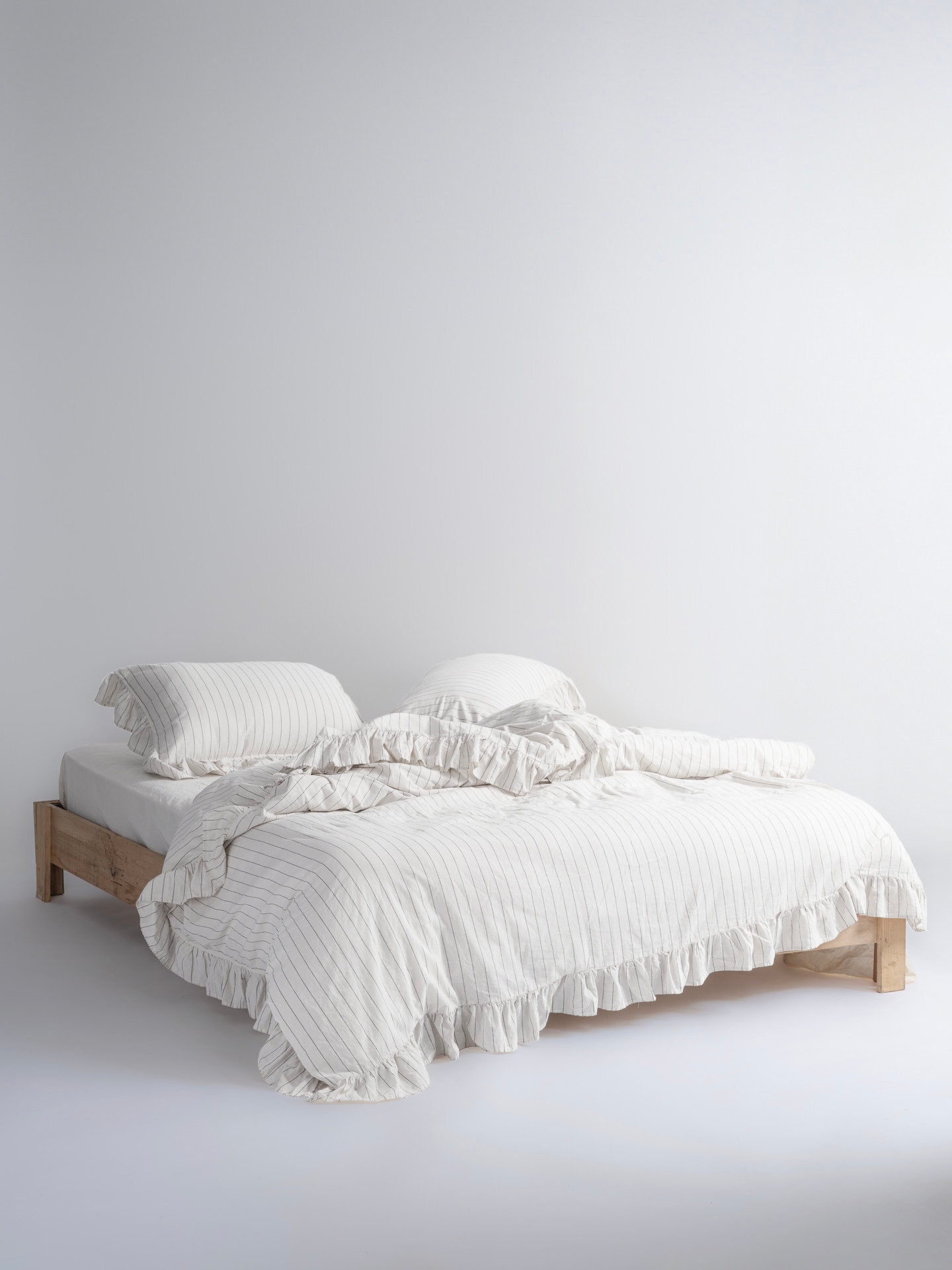 Постільна білизна Limasso Stonewashed Exclusive Ranforse 200 х 220 см Leila Snow White Постільна білизна Limasso Stonewashed Exclusive Ranforse 200 х 220 см Leila Snow White варена бавовна купити. Виробник Туреччина