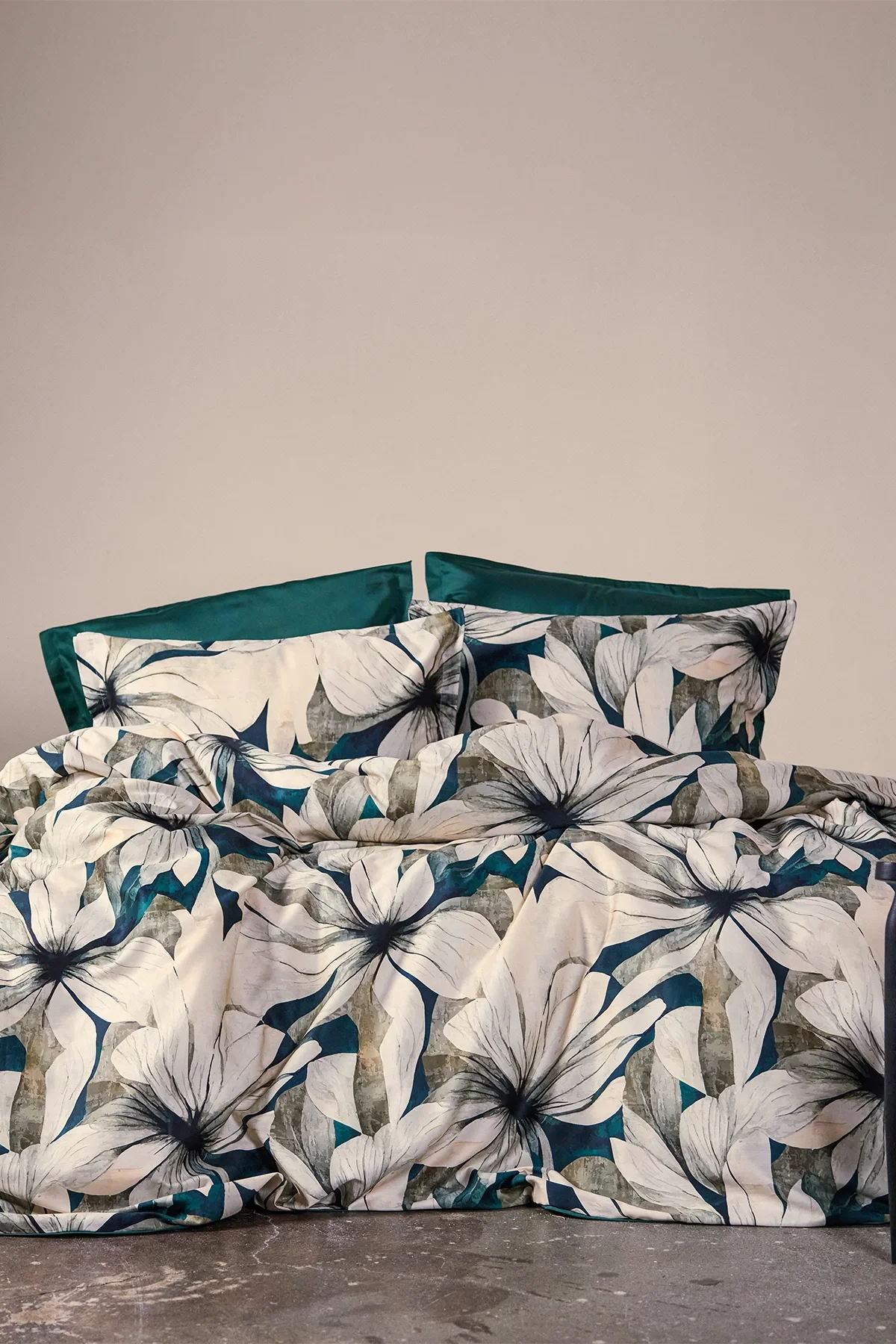 Комплект постільної білизни Issimo Digital Satin 200х220 см Majorelle Комплект постільної білизни Issimo Digital Satin 200х220 см Majorelle купити